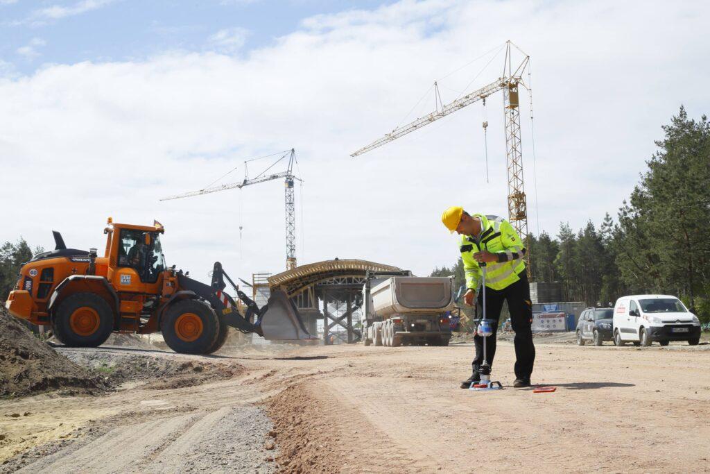 zfg_zorn_d_plus_a_street_during_bridge_construction_5